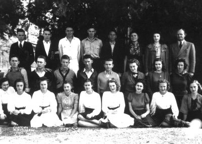 1939-40 Senior Class. O.F. Perry pictured top row far right.