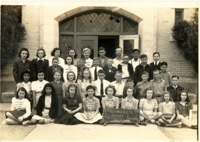 1941-42 8th grade class