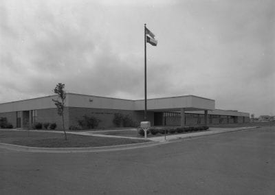 1982 Robertson Elementary School Exterior